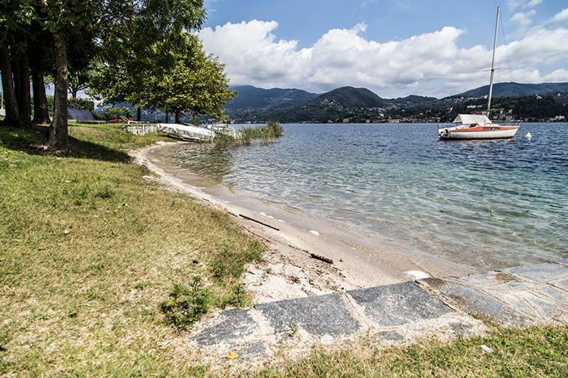Emy Lake Orta Pella Extérieur photo